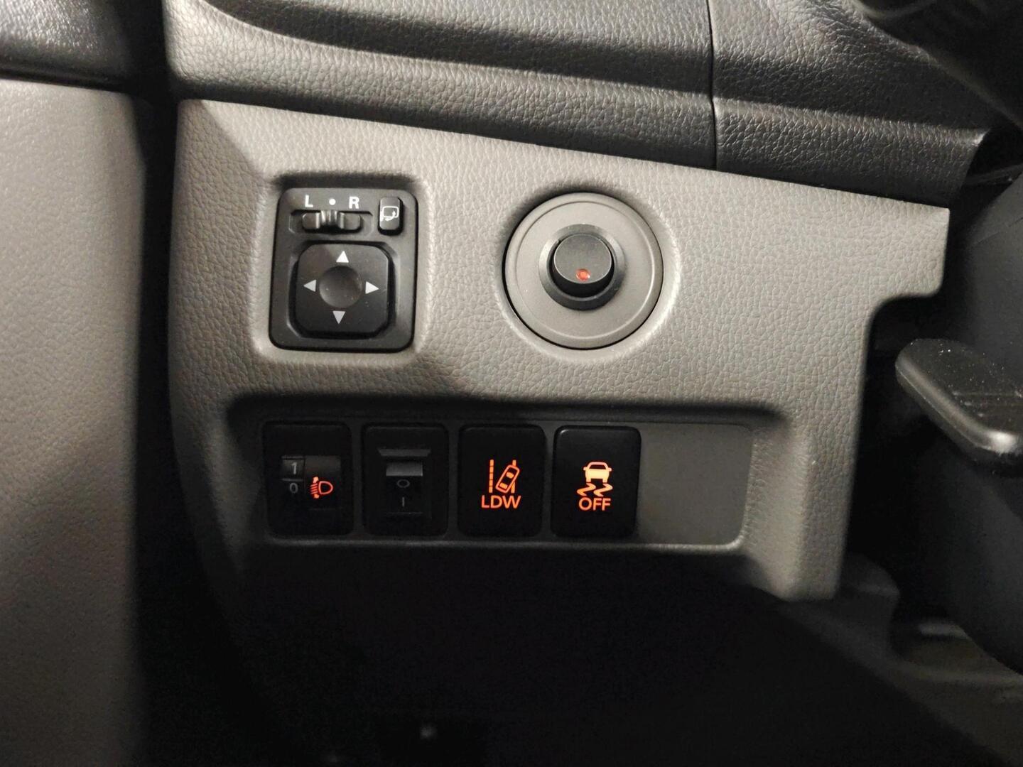 MITSUBISHI L200 2017