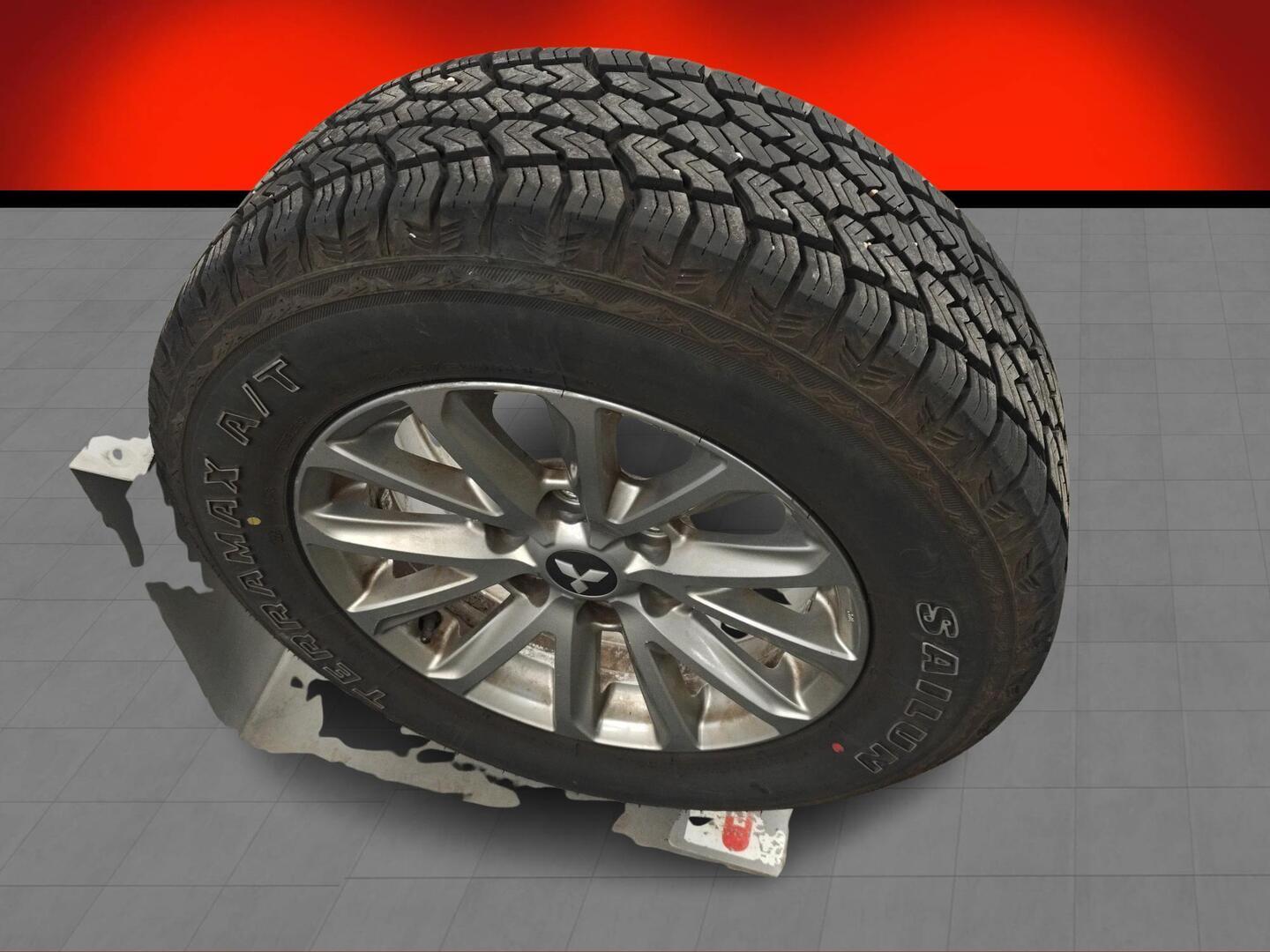 MITSUBISHI L200 2017