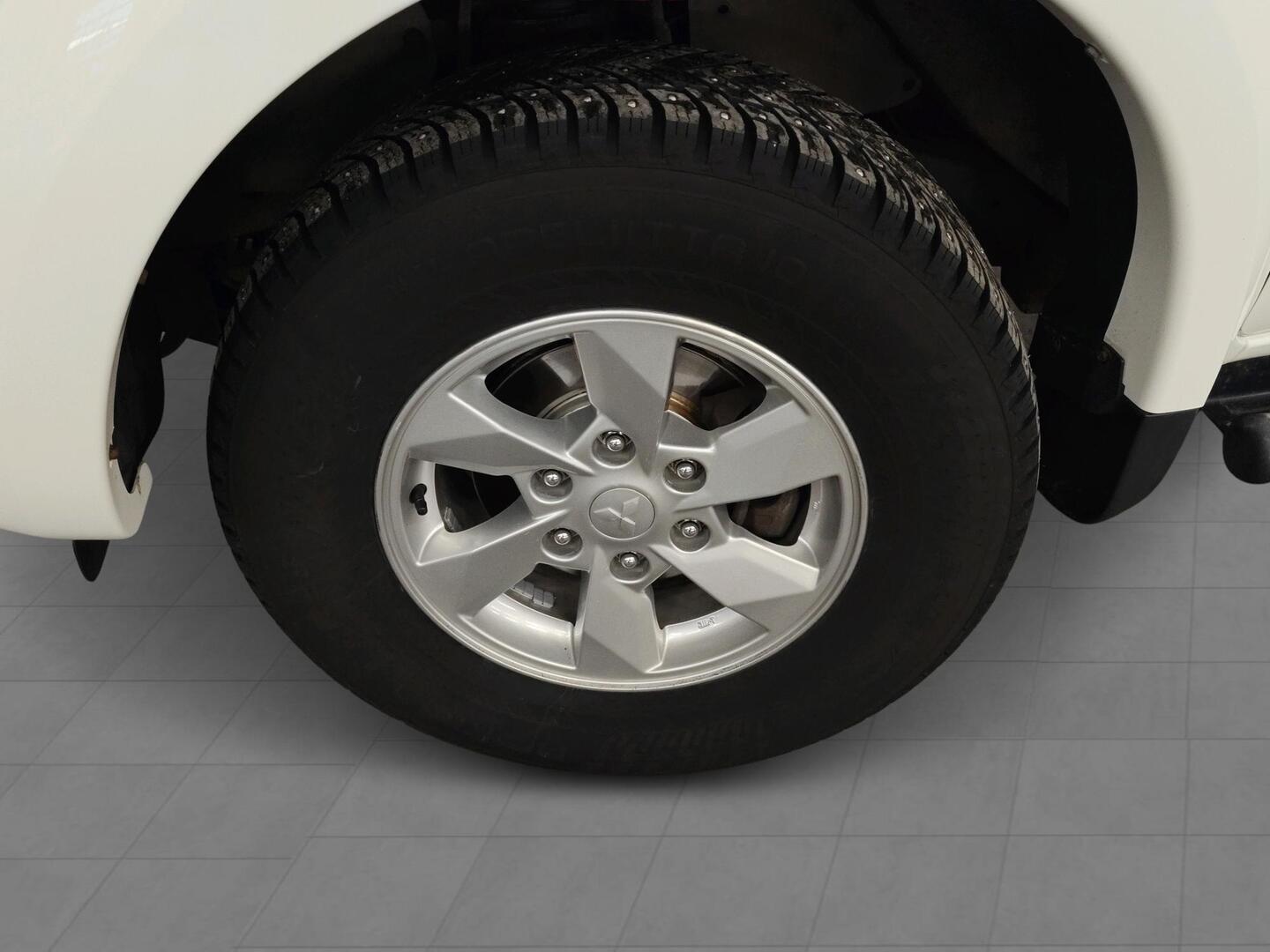 MITSUBISHI L200 2017