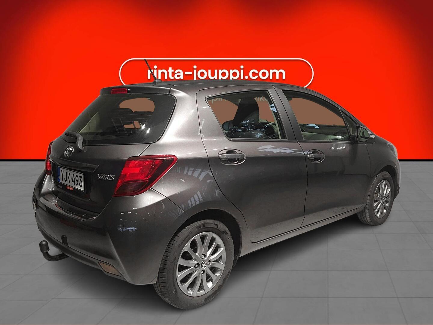 TOYOTA Yaris 2016