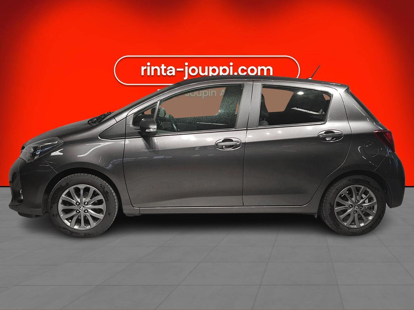 TOYOTA Yaris 2016
