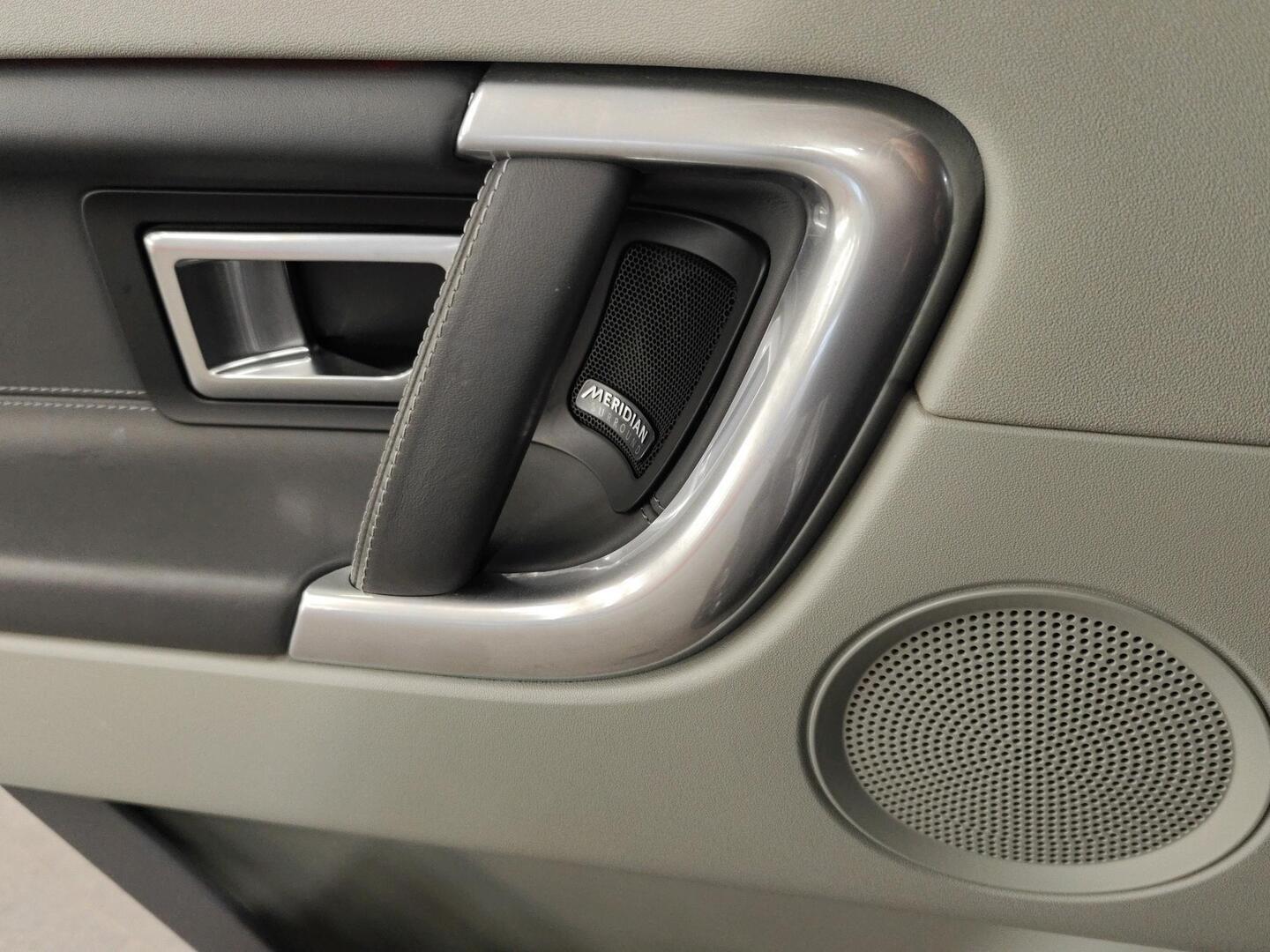 LAND ROVER Discovery 2016