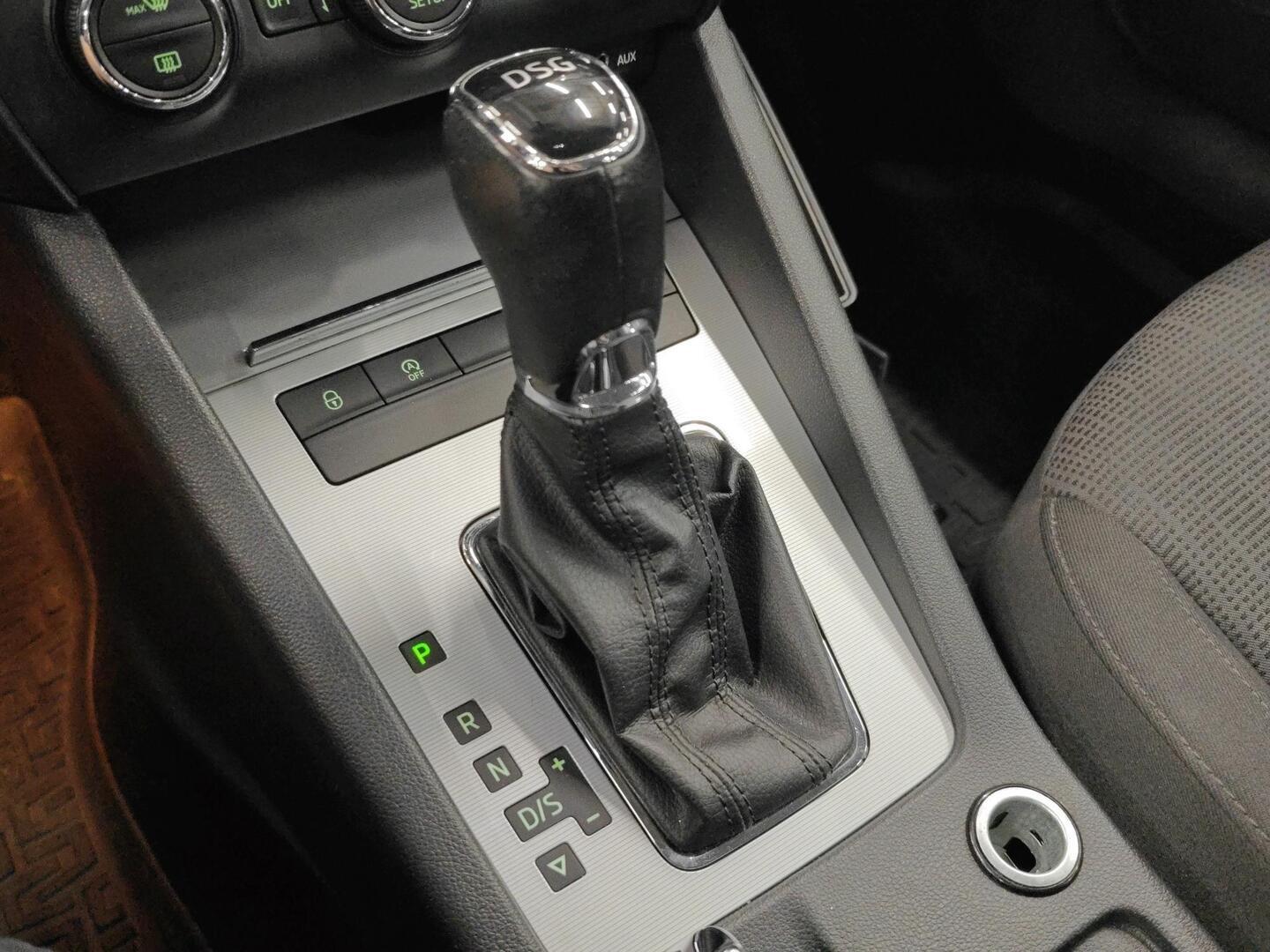 SKODA Octavia 2014