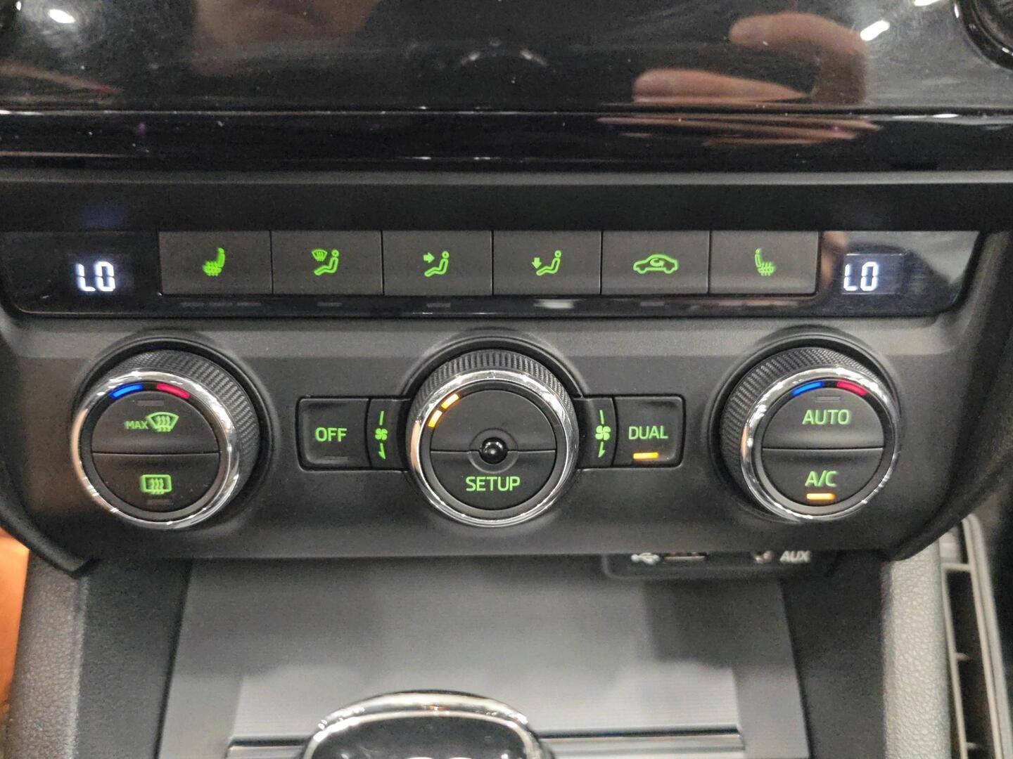 SKODA Octavia 2014