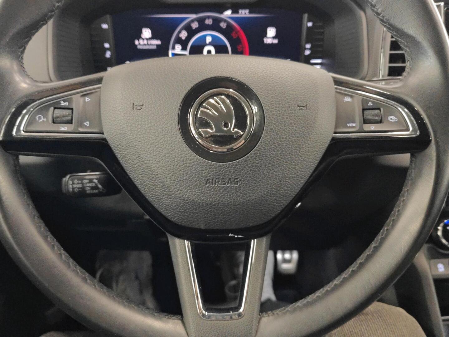SKODA Karoq 2019