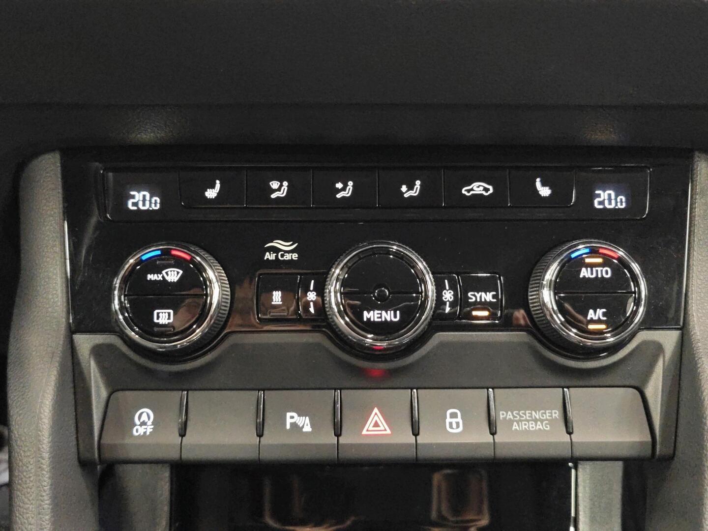 SKODA Karoq 2019
