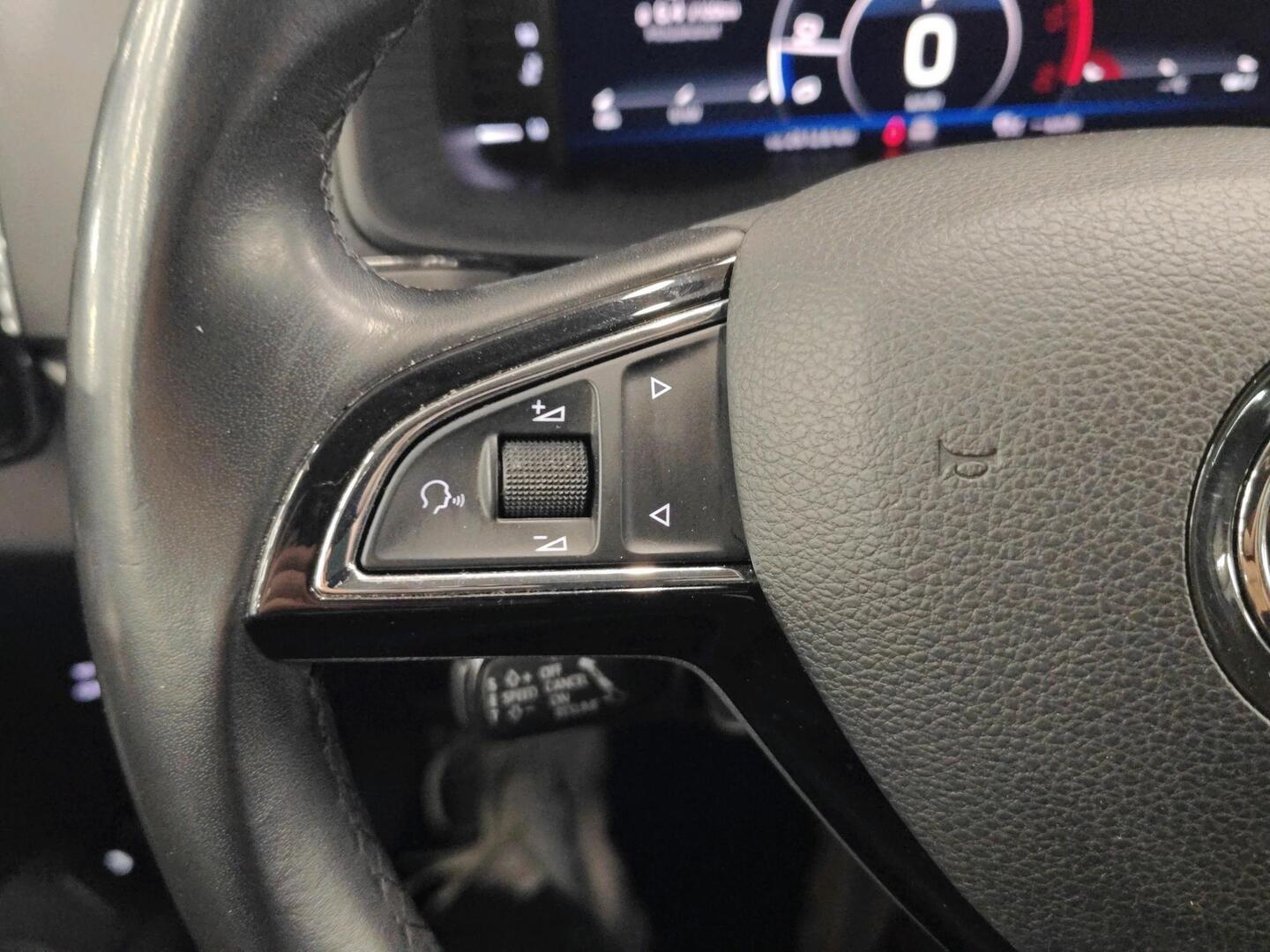 SKODA Karoq 2019