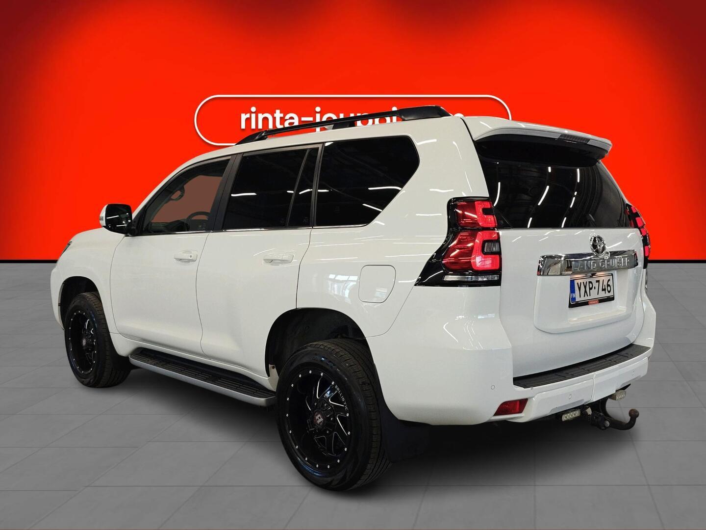 TOYOTA Land Cruiser 2021