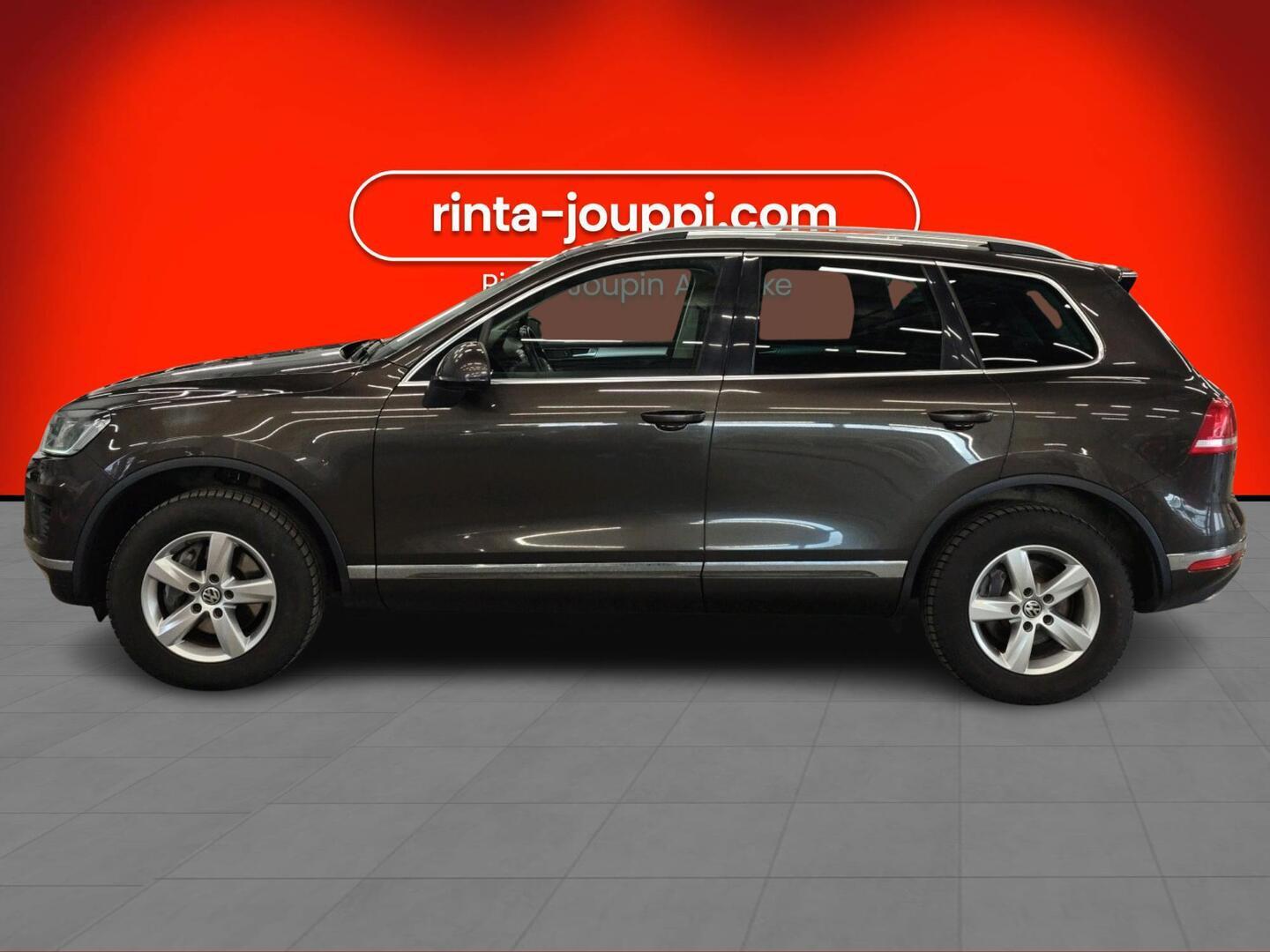 VOLKSWAGEN Touareg 2015