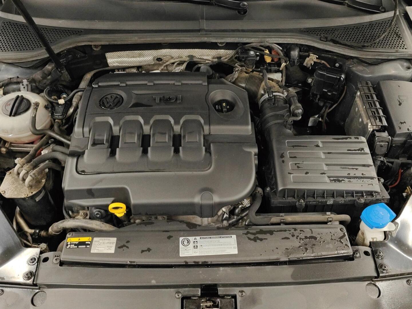 VOLKSWAGEN Passat 2017