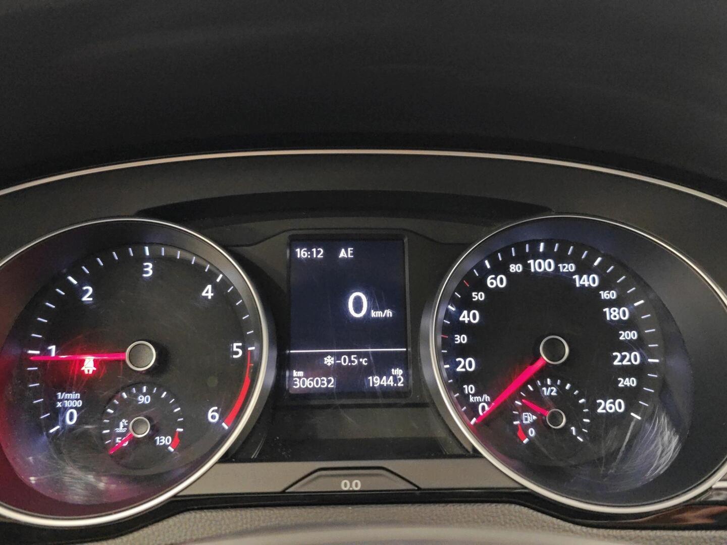 VOLKSWAGEN Passat 2017