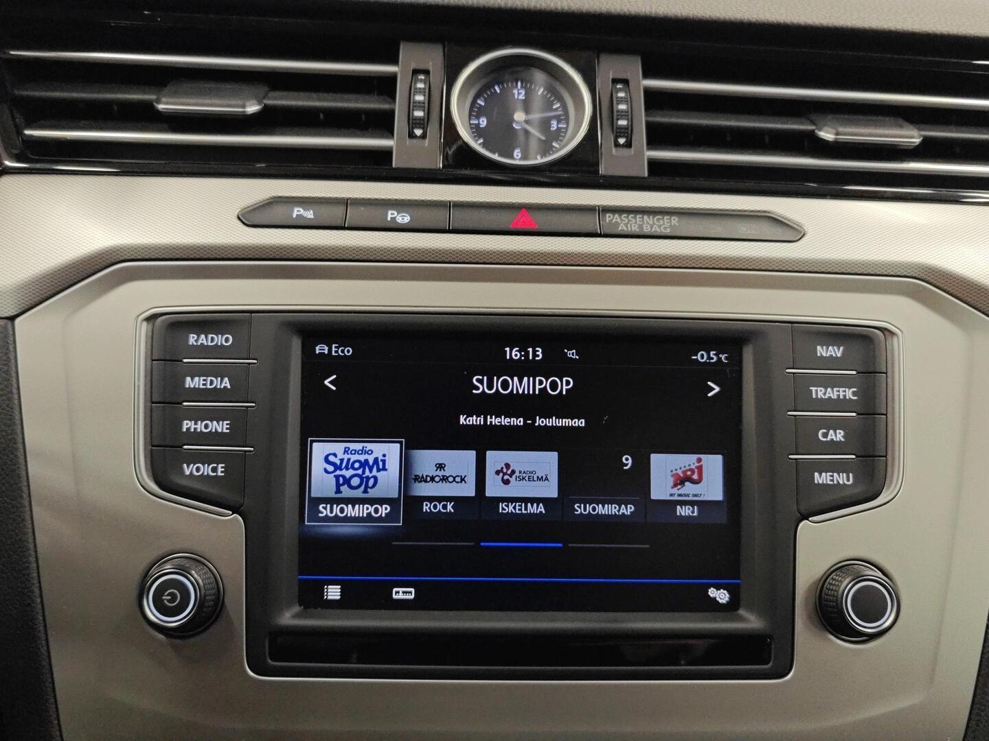 VOLKSWAGEN Passat 2017