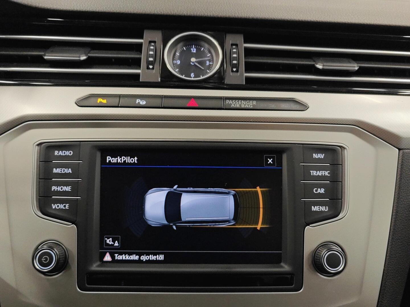 VOLKSWAGEN Passat 2017