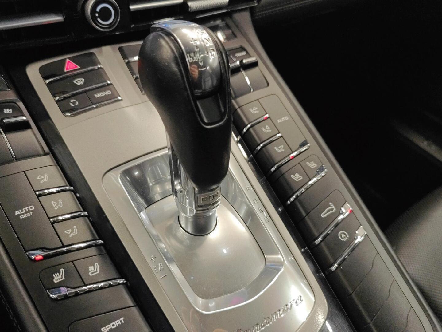 PORSCHE Panamera 2009