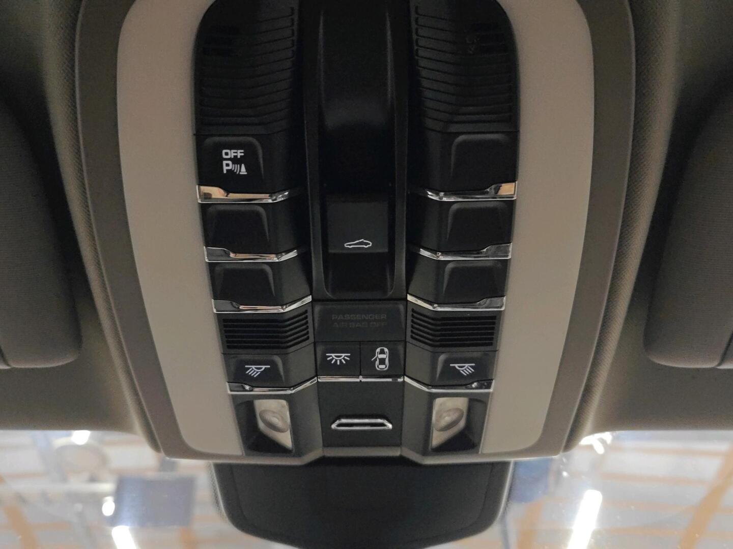 PORSCHE Panamera 2009