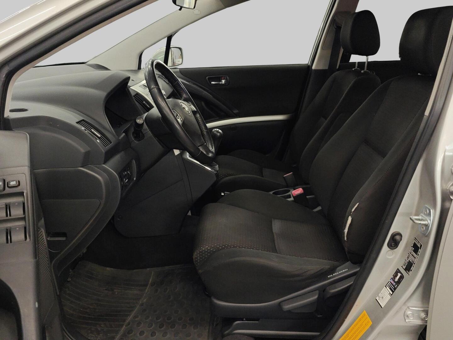 TOYOTA Corolla Verso 2008