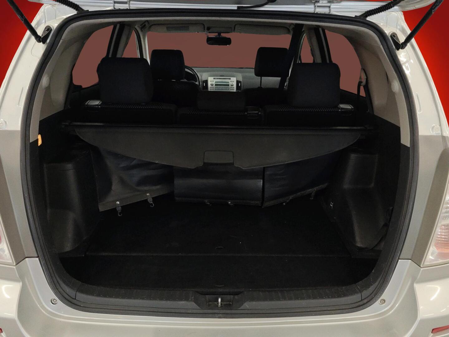 TOYOTA Corolla Verso 2008