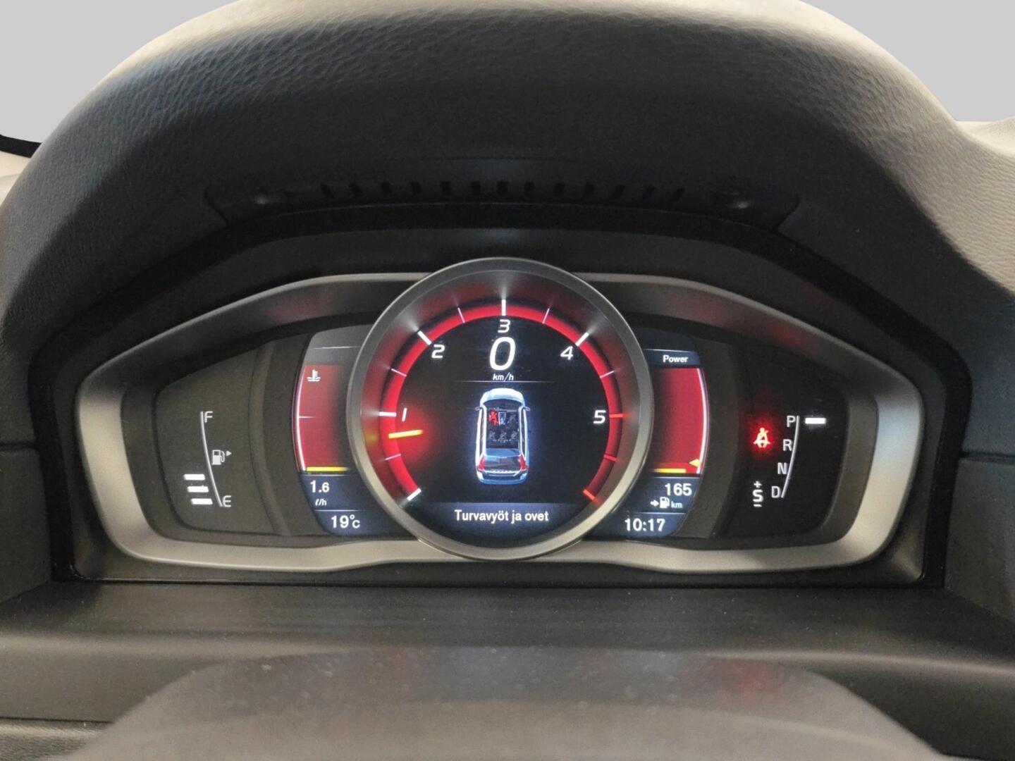 VOLVO XC70 2015