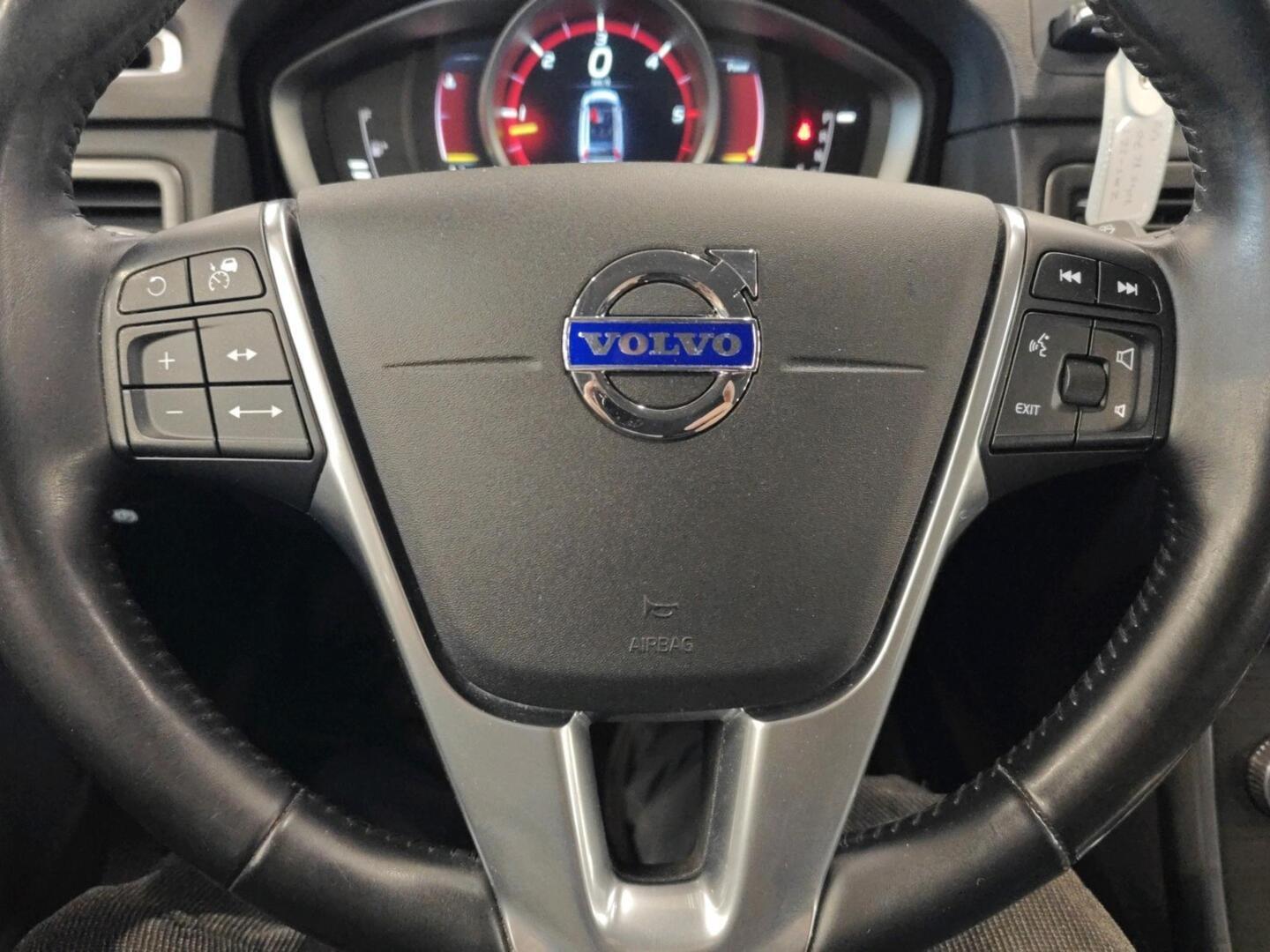 VOLVO XC70 2015