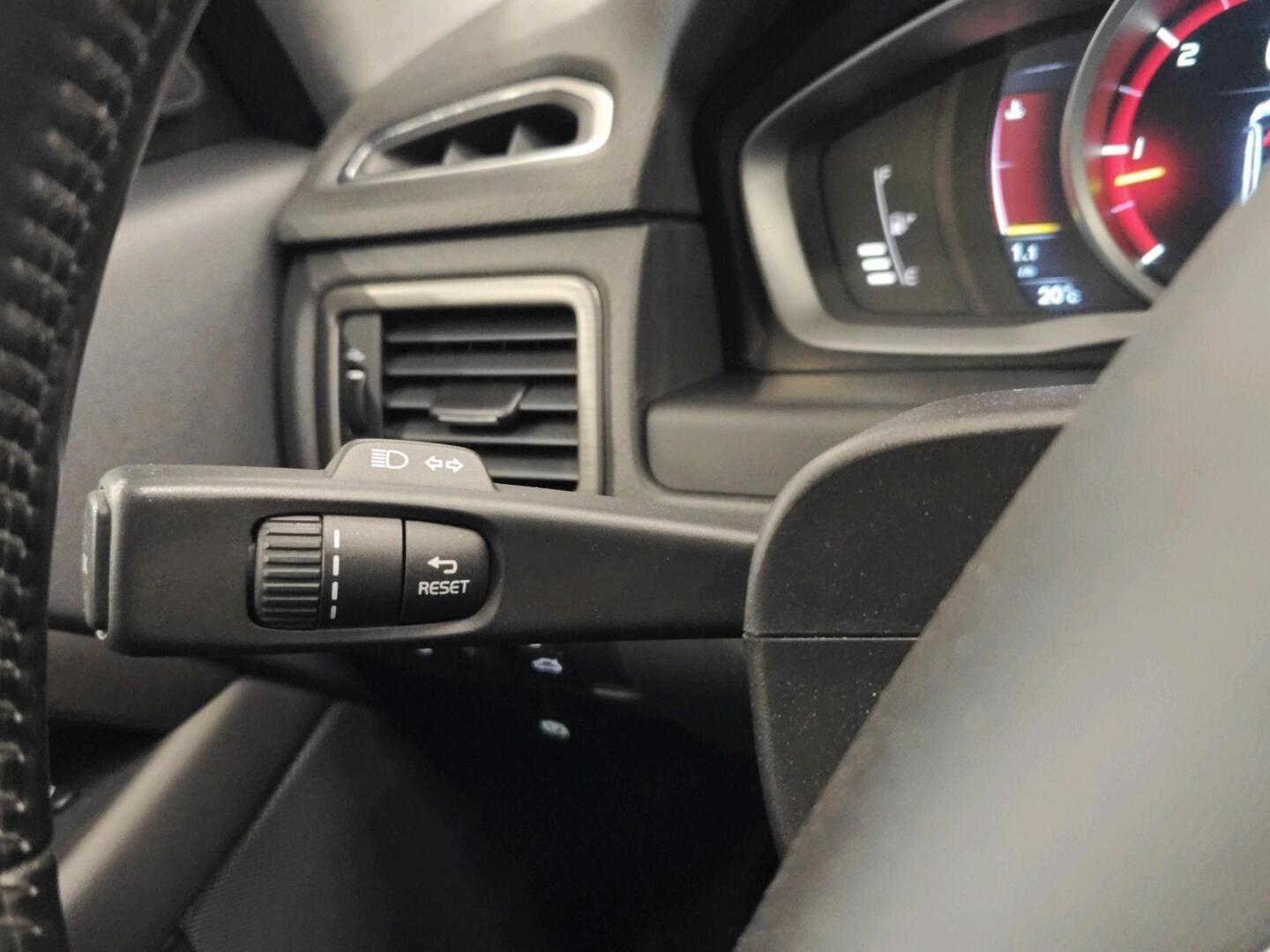 VOLVO XC70 2015