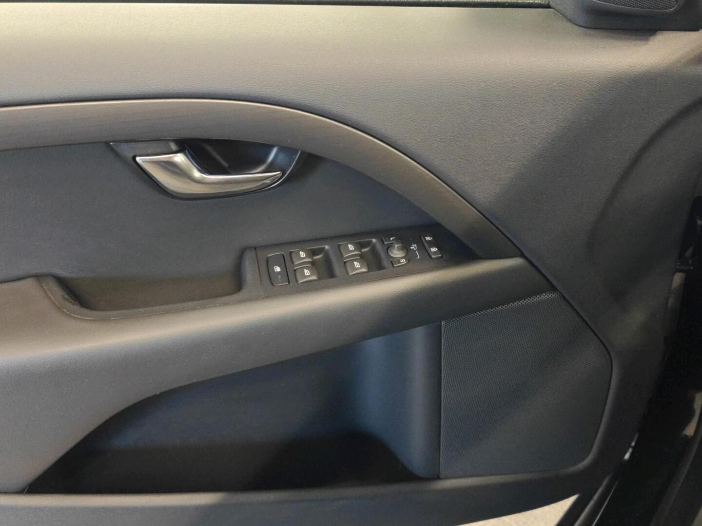 VOLVO XC70 2015