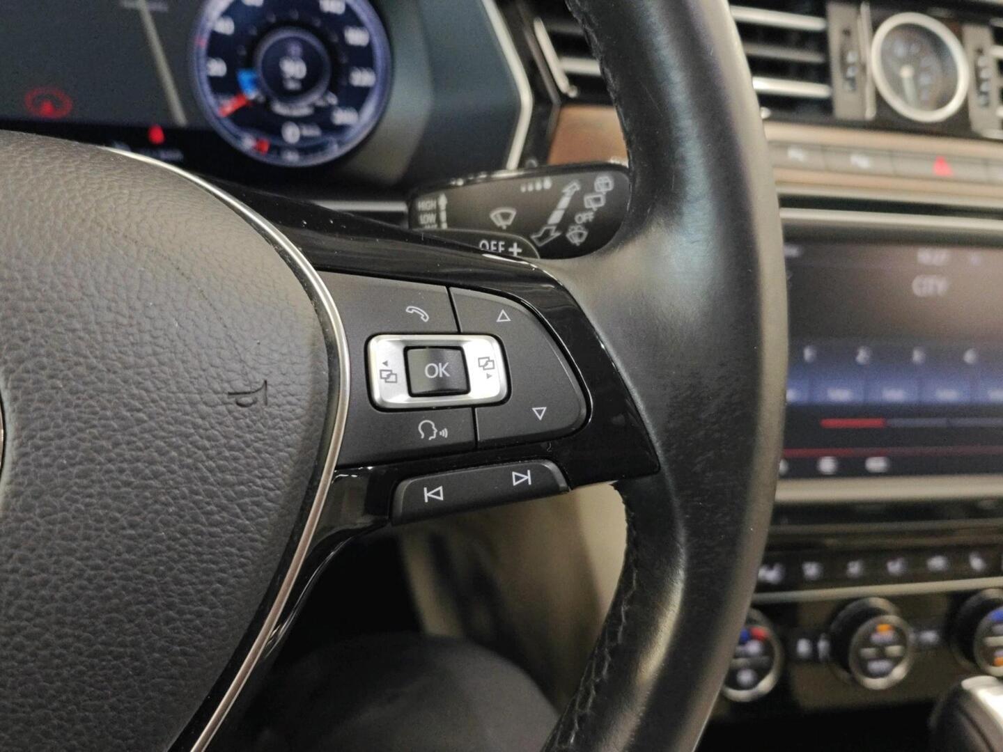 VOLKSWAGEN Passat 2016