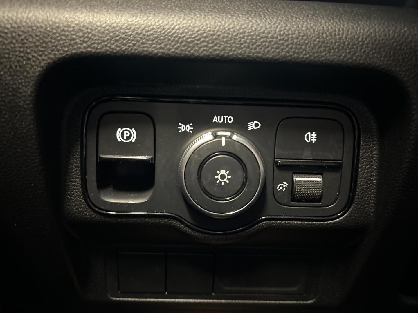 MERCEDES-BENZ Citan 2023