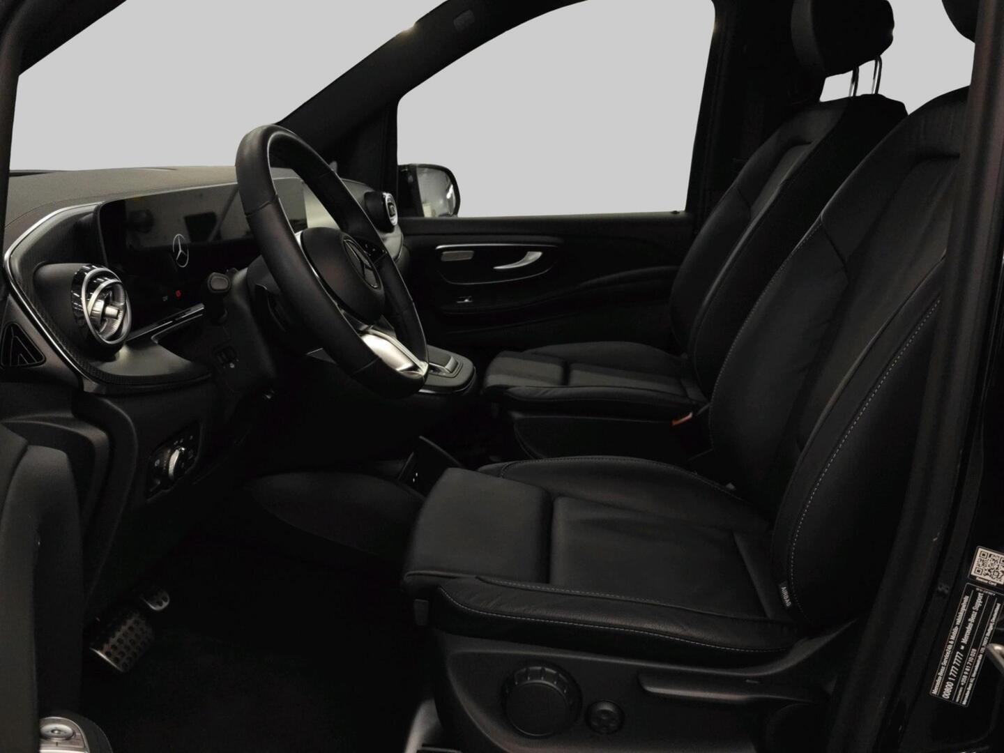 MERCEDES-BENZ V 2025