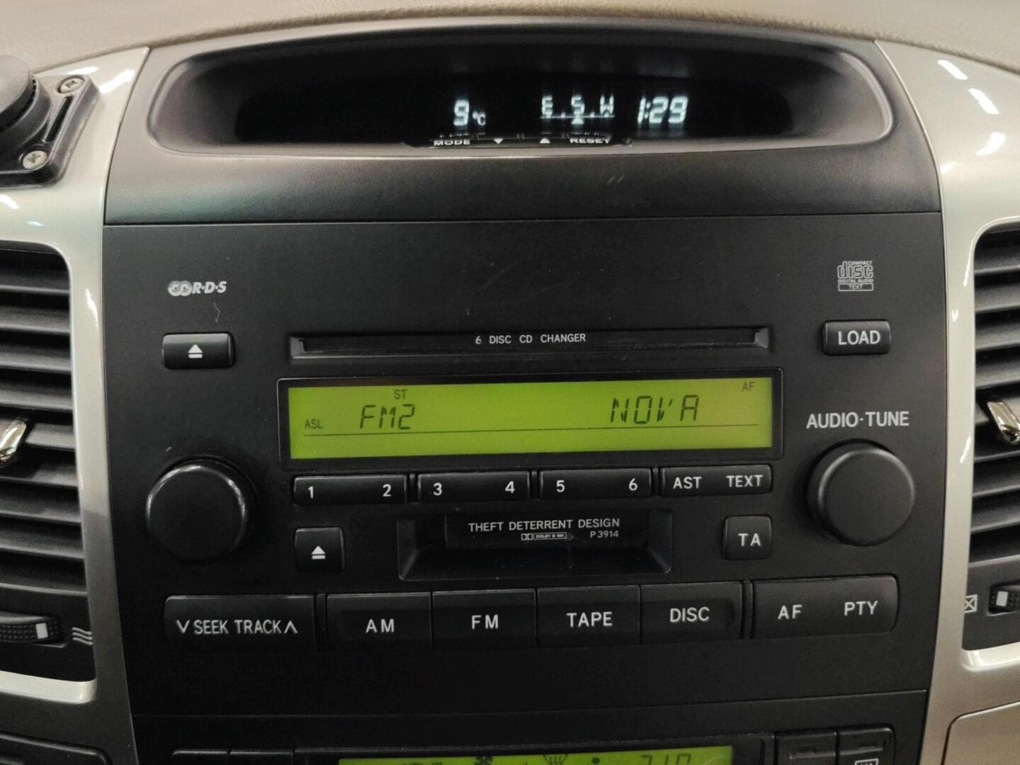 TOYOTA Land Cruiser 2004