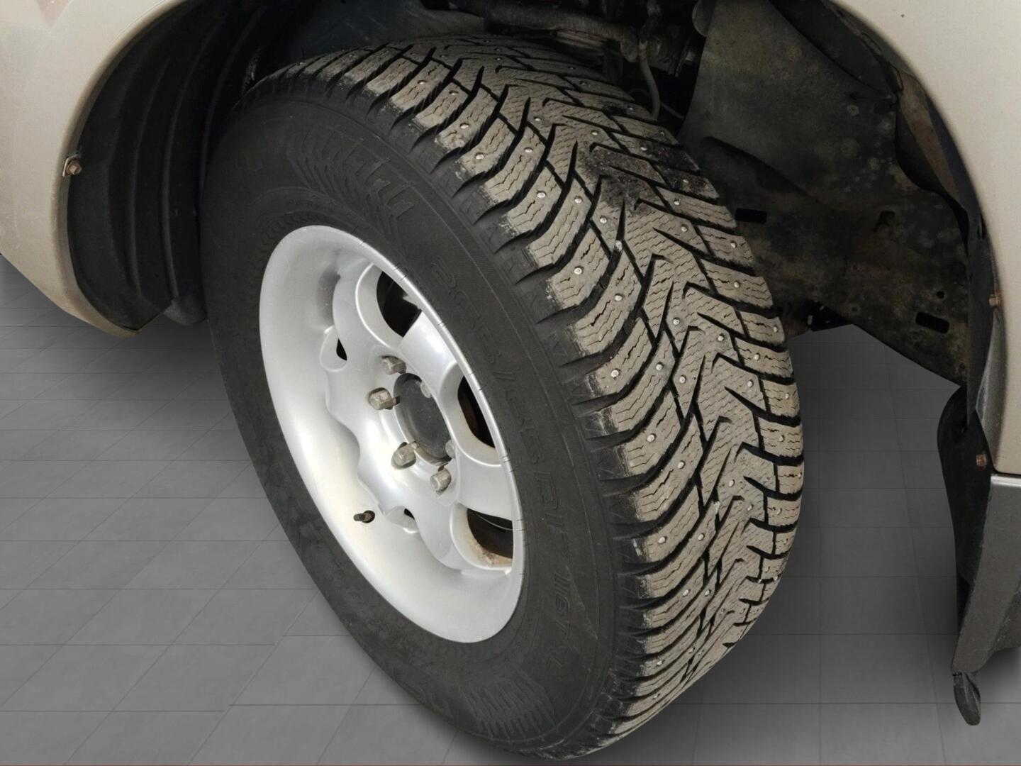 TOYOTA Land Cruiser 2004