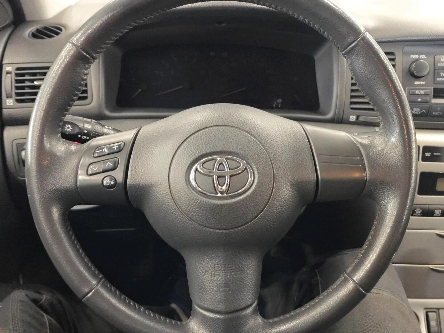 TOYOTA Corolla 2005