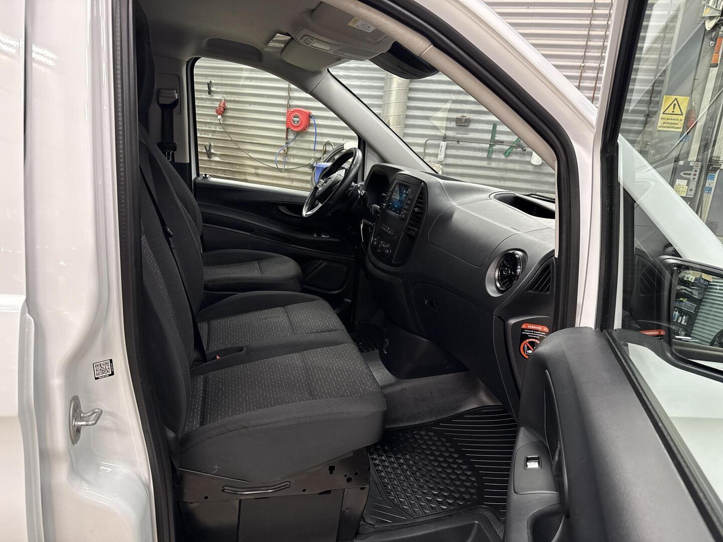 MERCEDES-BENZ VITO 2022