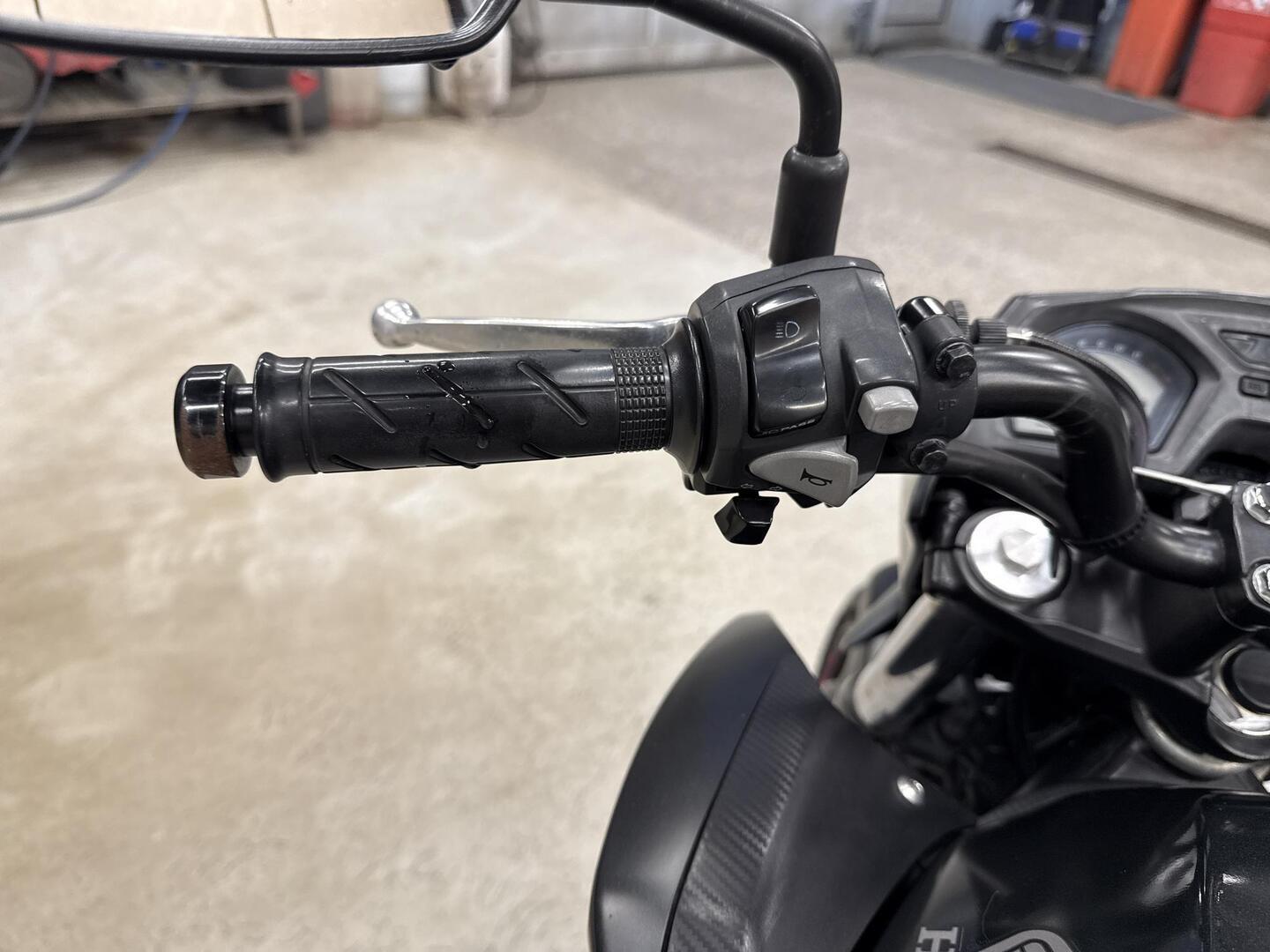 HONDA CB 2016