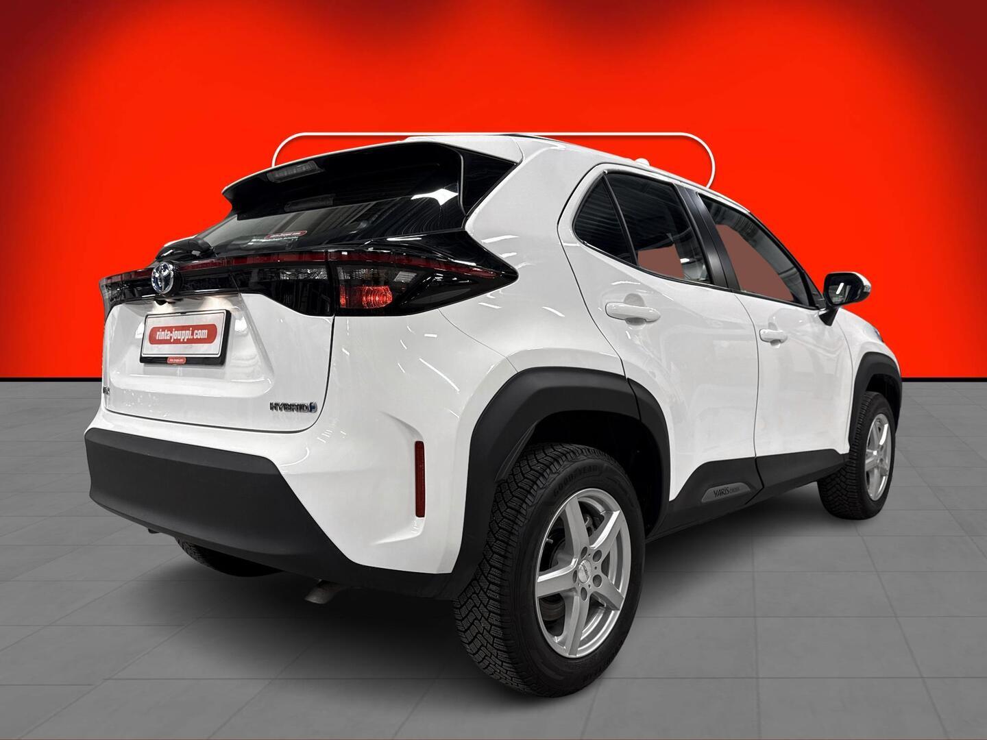 TOYOTA YARIS CROSS 2024