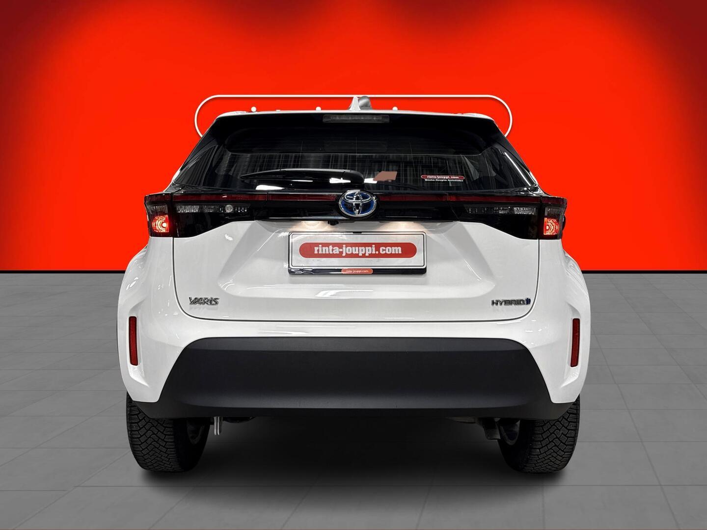 TOYOTA YARIS CROSS 2024