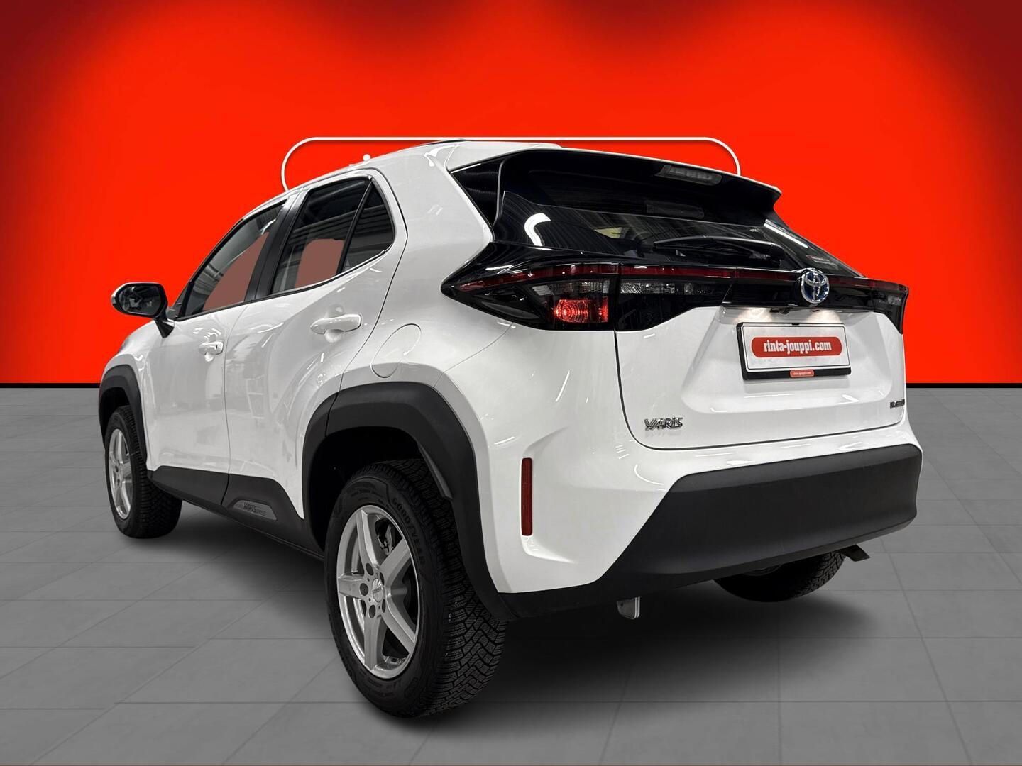 TOYOTA YARIS CROSS 2024