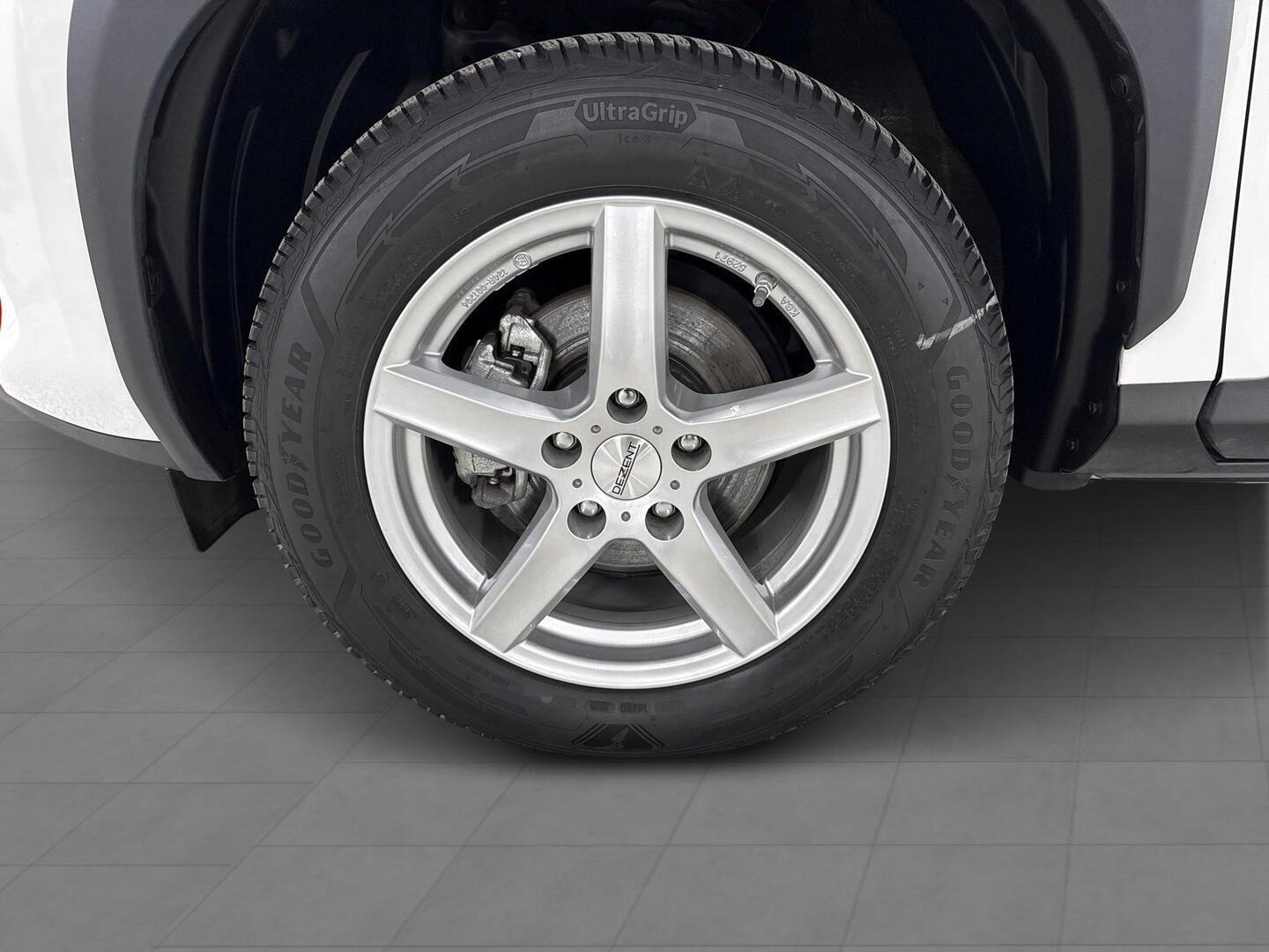 TOYOTA YARIS CROSS 2024