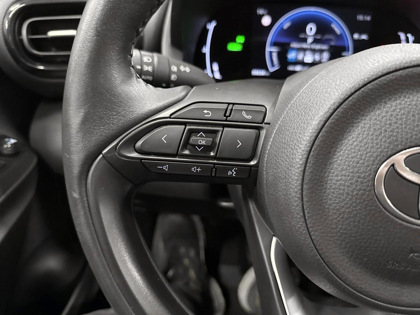 TOYOTA YARIS CROSS 2024