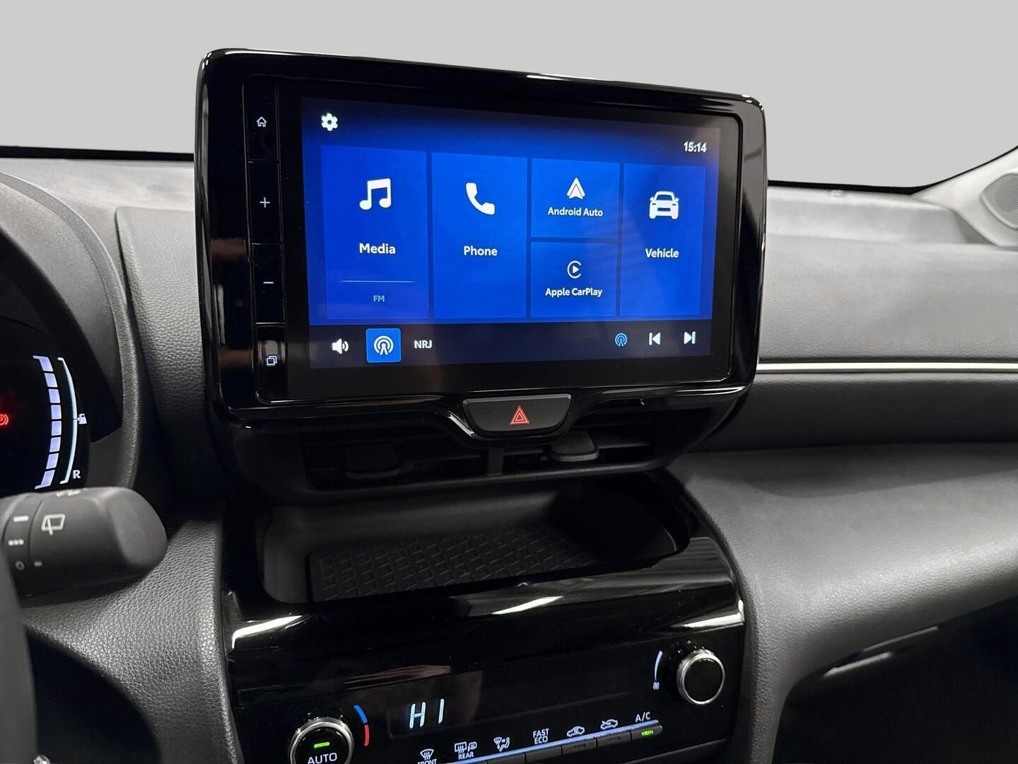 TOYOTA YARIS CROSS 2024