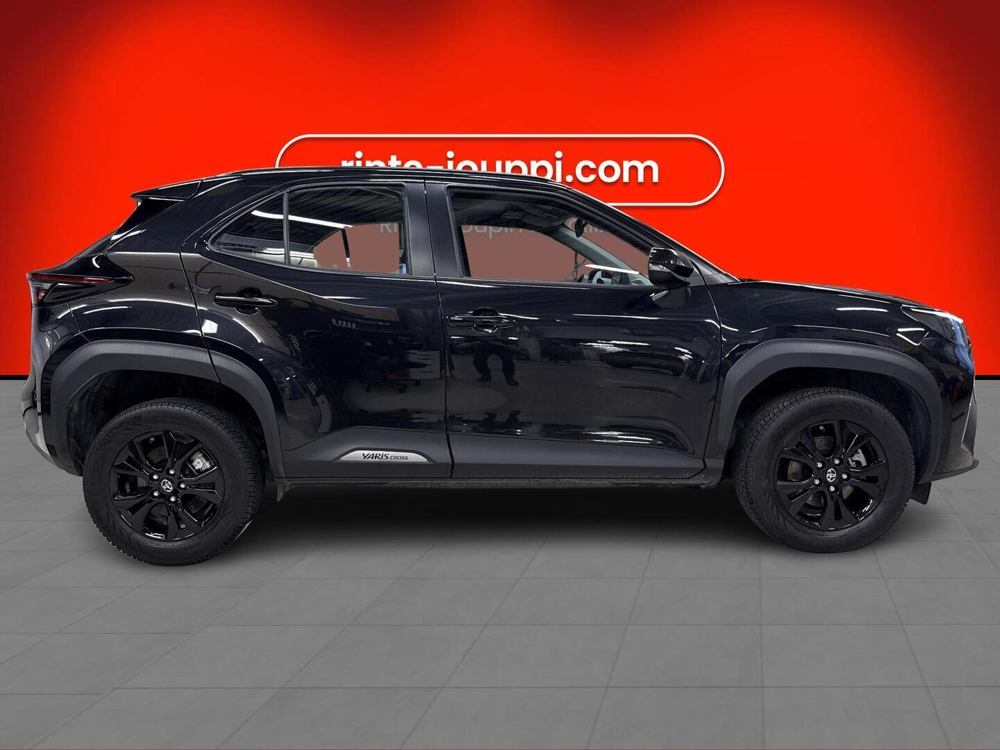 TOYOTA YARIS CROSS 2024