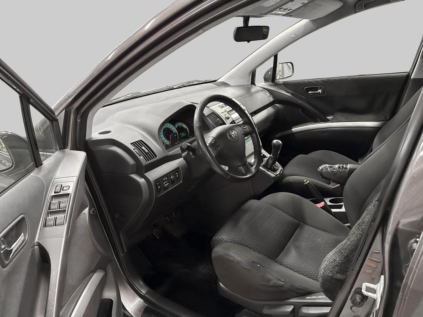 TOYOTA Corolla Verso 2009