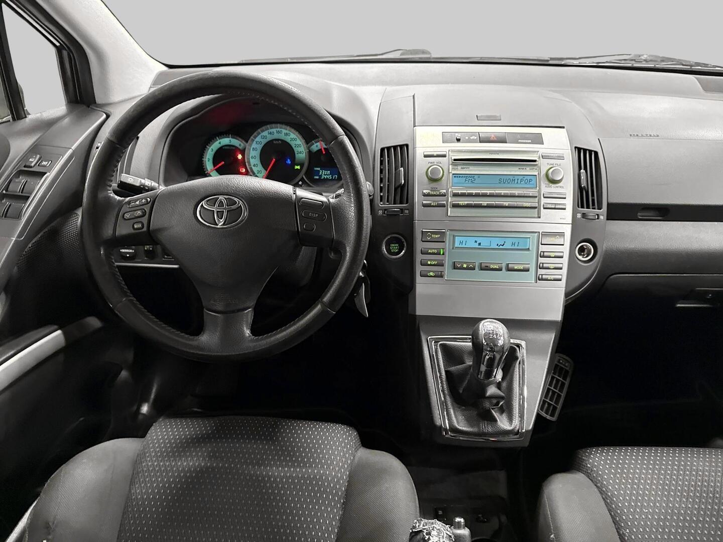 TOYOTA Corolla Verso 2009