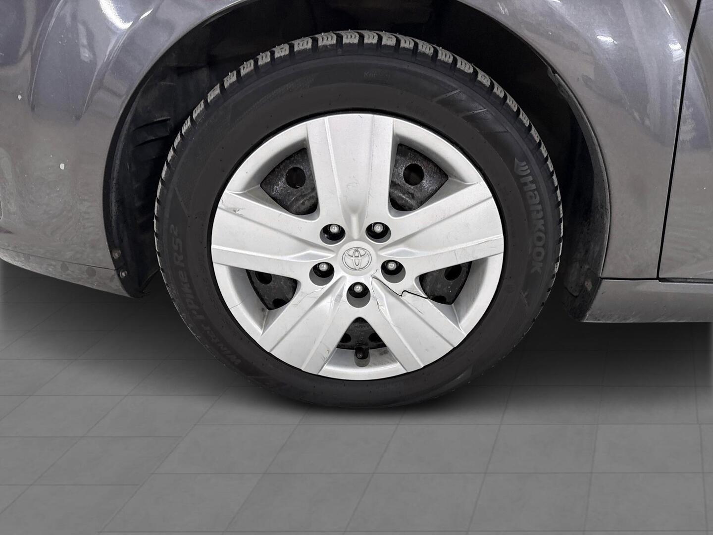 TOYOTA Corolla Verso 2009