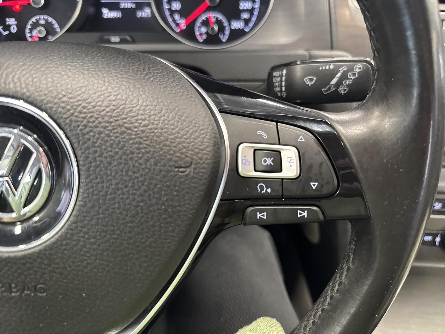 VOLKSWAGEN Golf 2013