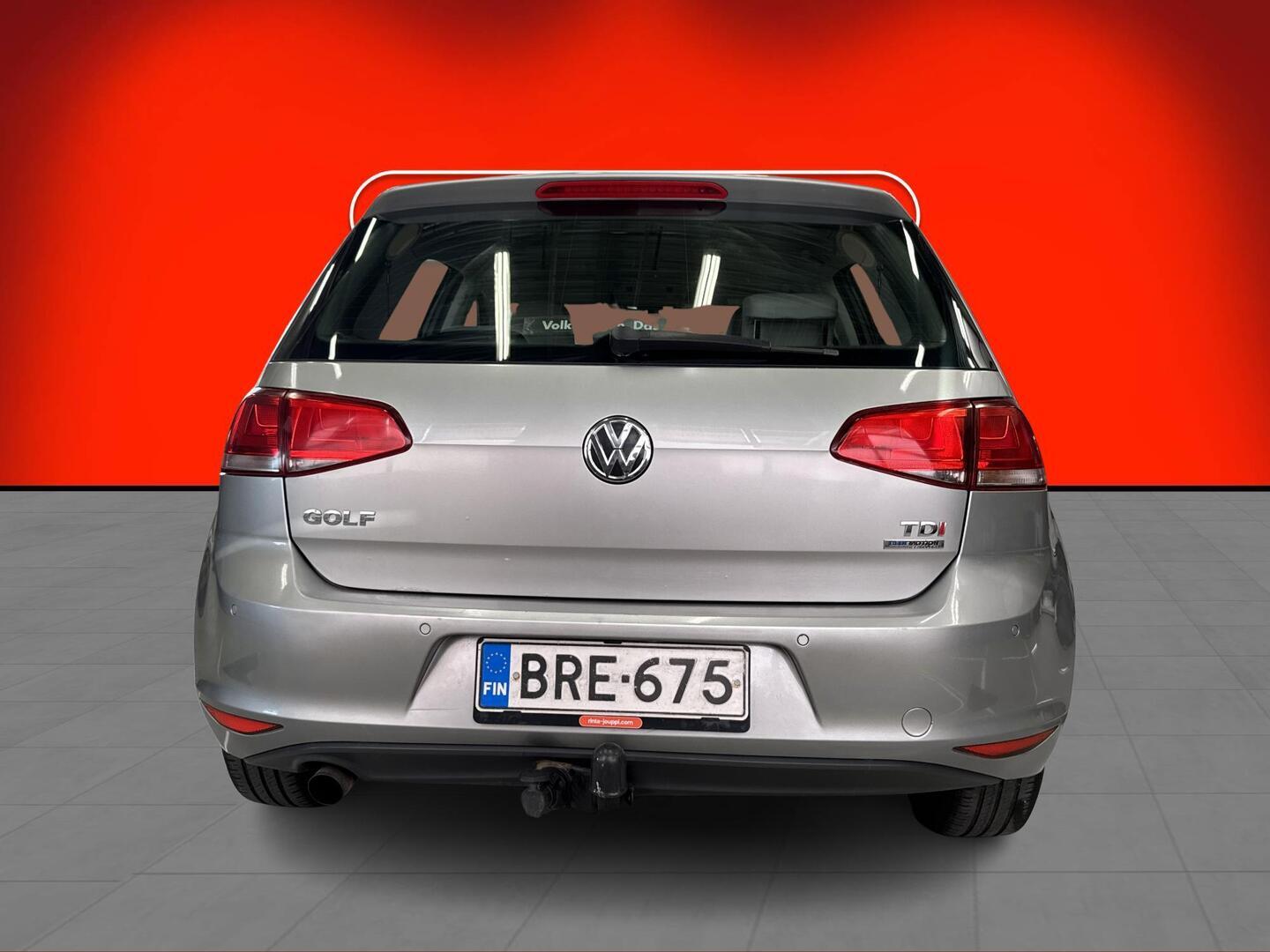 VOLKSWAGEN Golf 2013