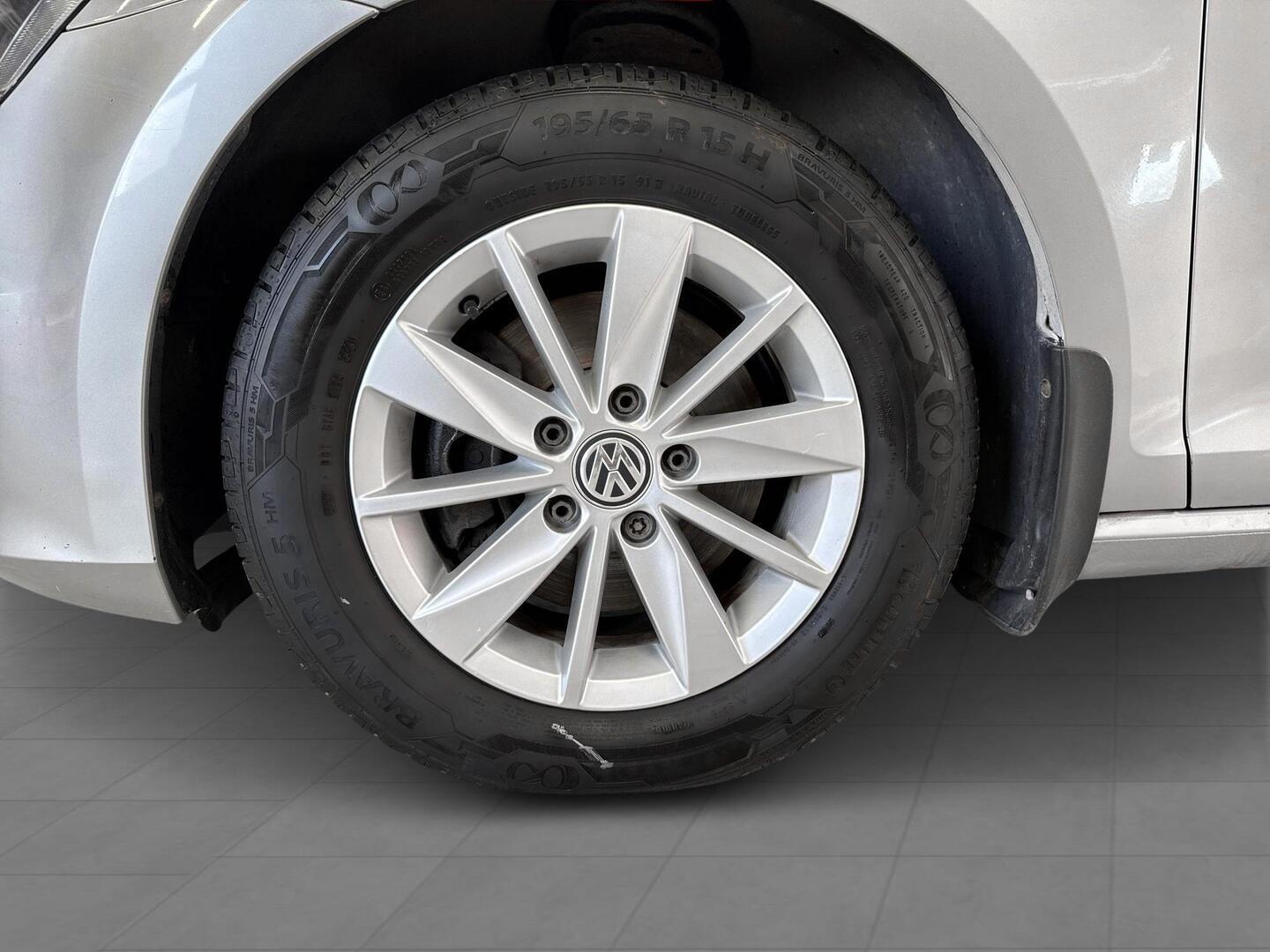 VOLKSWAGEN Golf 2013