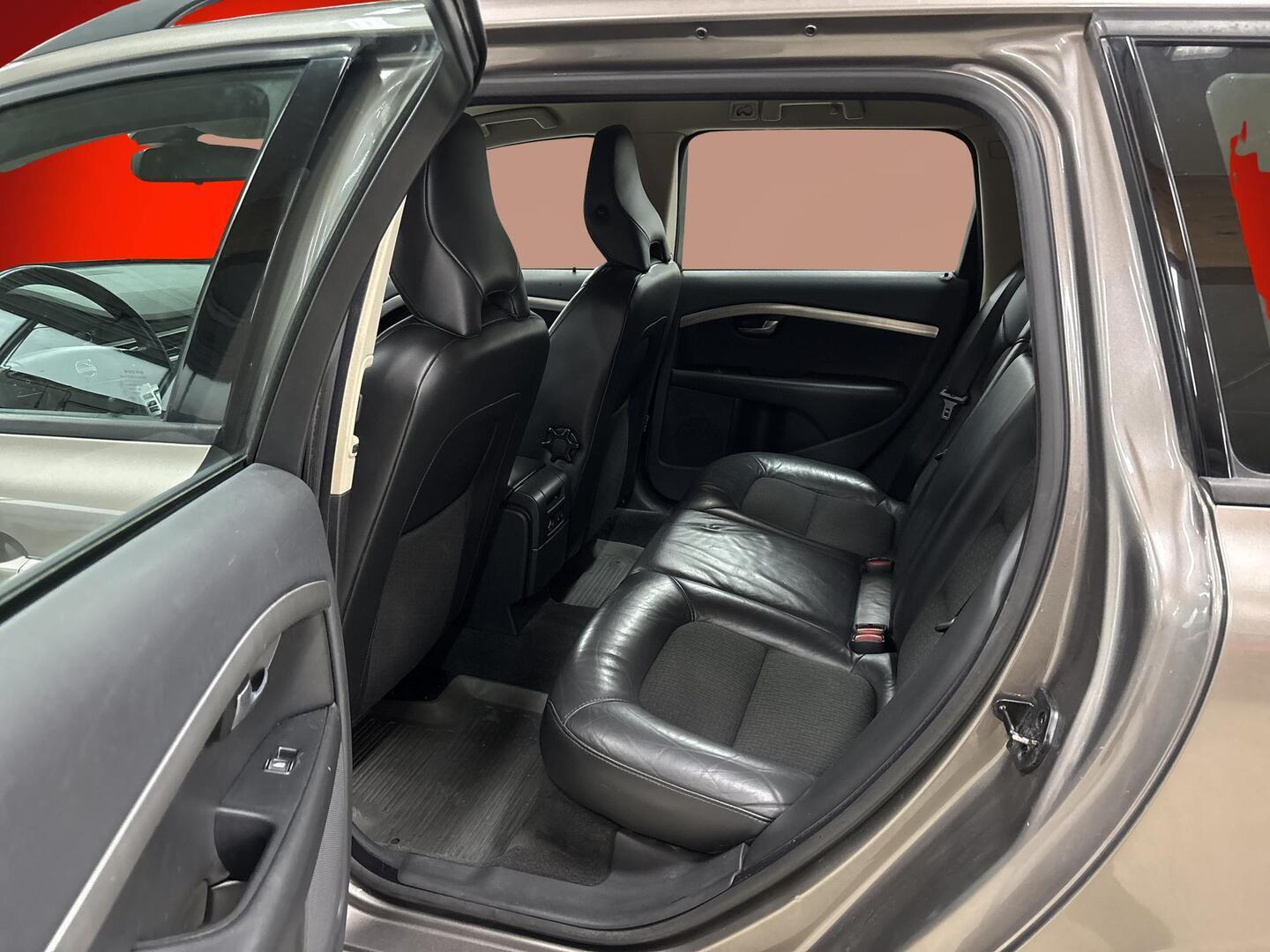 VOLVO V70 2008