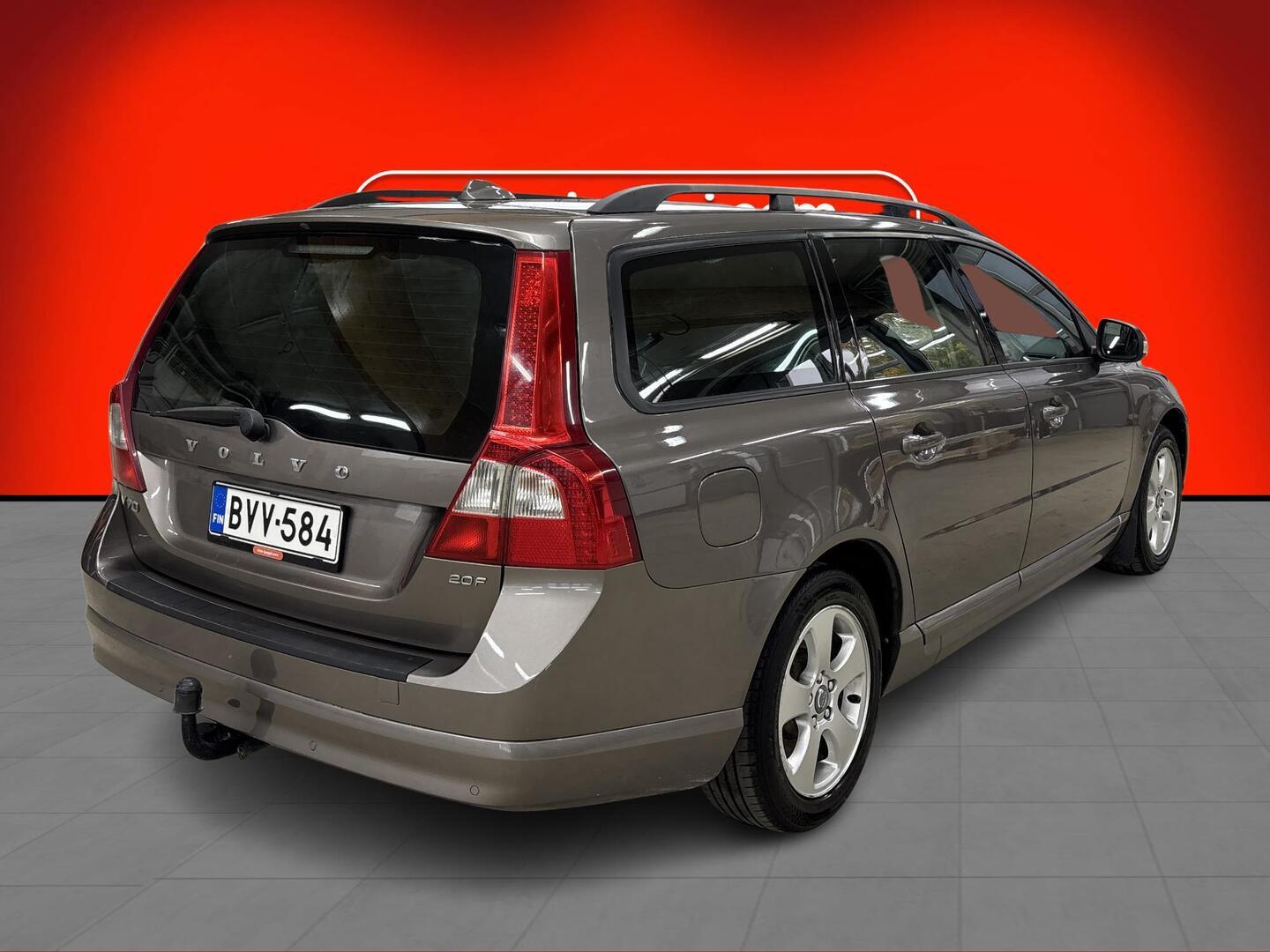 VOLVO V70 2008