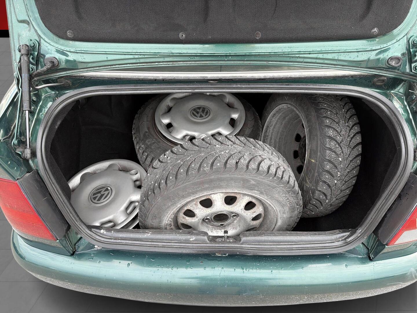 VOLKSWAGEN Polo 1999