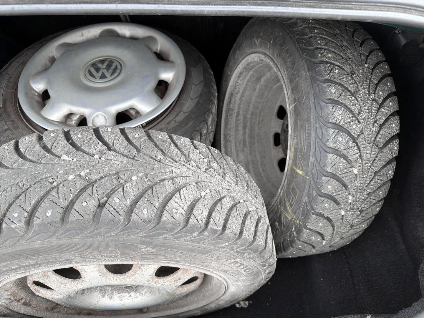 VOLKSWAGEN Polo 1999